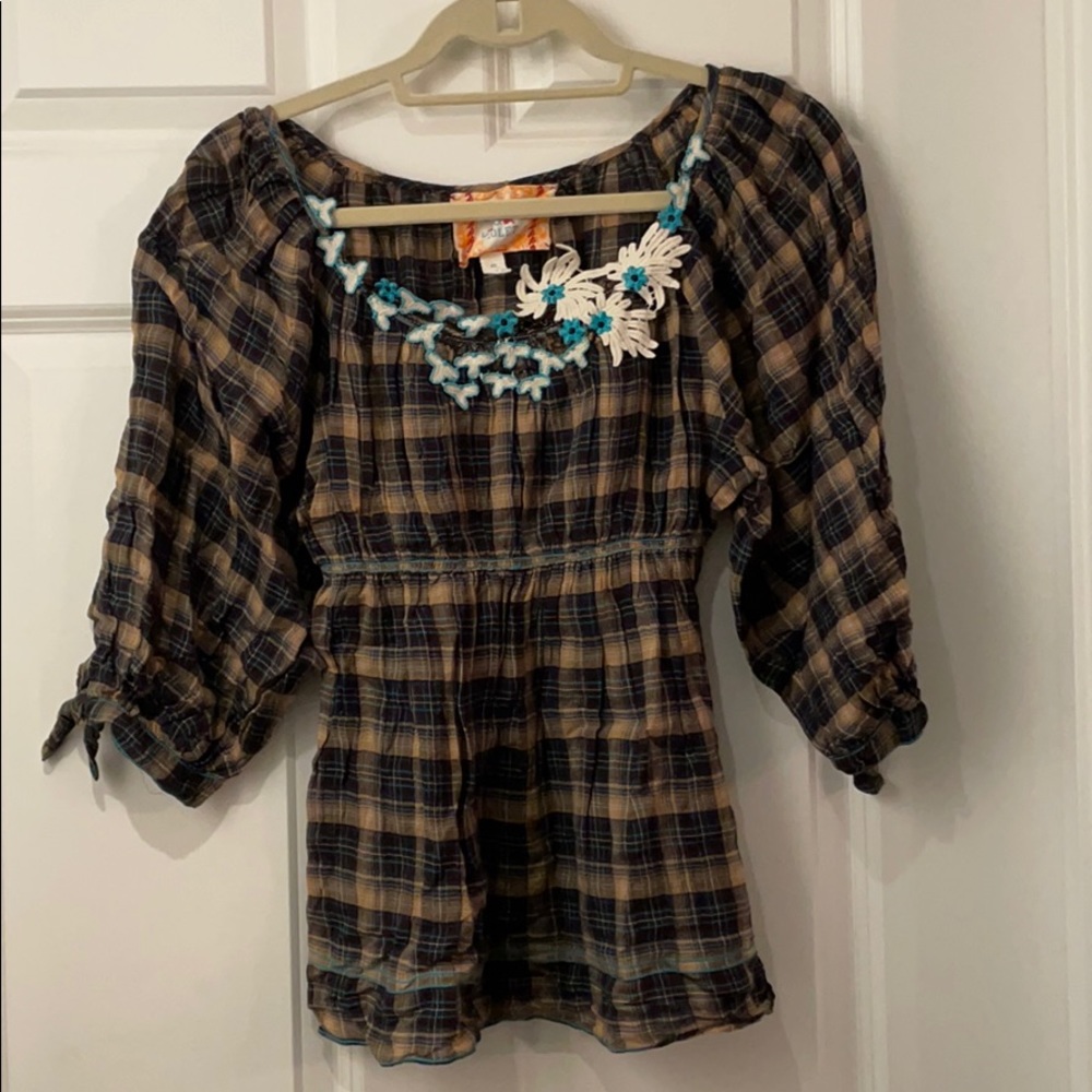 Boho style chelsea and violet shirt